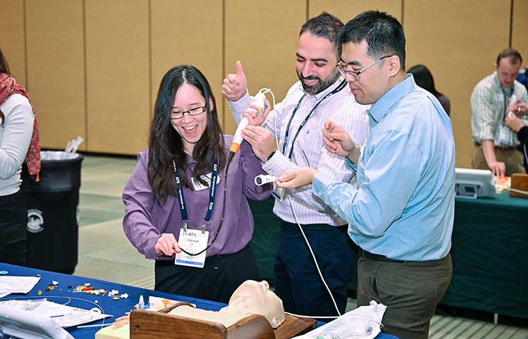 Enroll in Postgraduate Courses and Meet the Expert Seminars for Specialized Learning Experiences