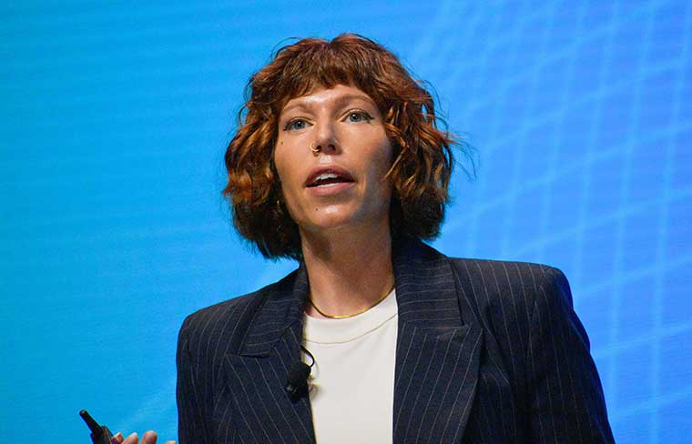 Tuesday Keynote Explains How to Leverage Artificial Intelligence to Augment Professional Education